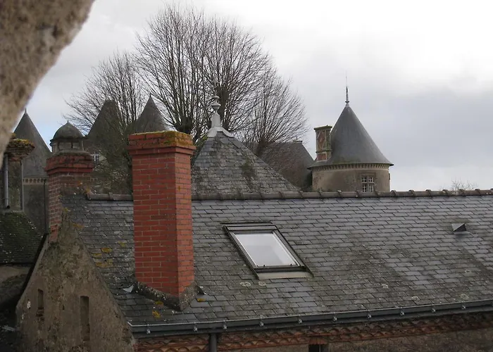 Le Logis Des Tourelles ベッド・アンド・ブレックファスト