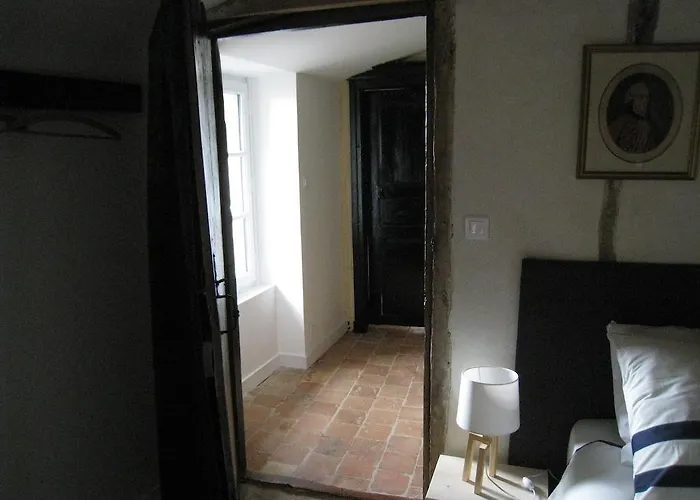 ベッド・アンド・ブレックファスト Le Logis Des Tourelles